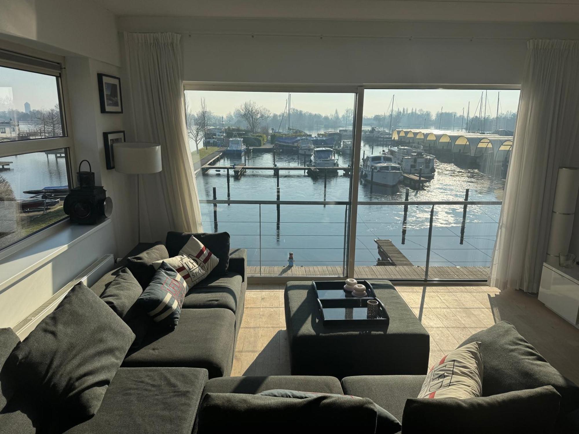 The Boathouse With Boat Holiday home Aalsmeer